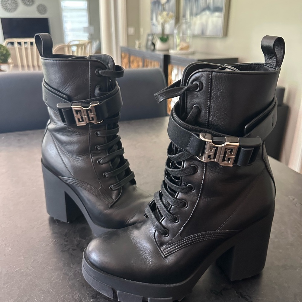 Women's Black Leather Ankle Boots